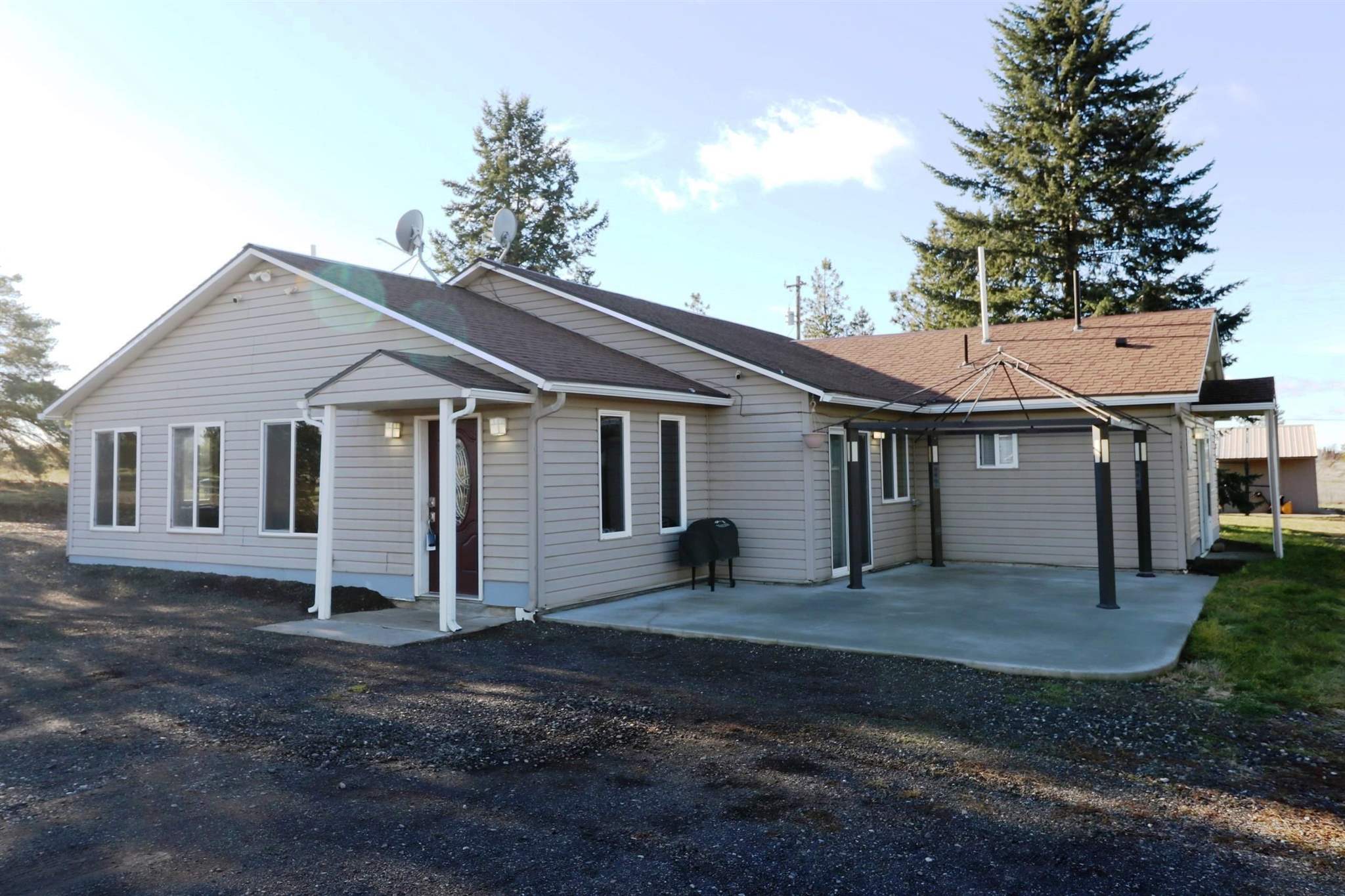 9426 West Trails Road Spokane, WA 99224 - Photo 2 of 44