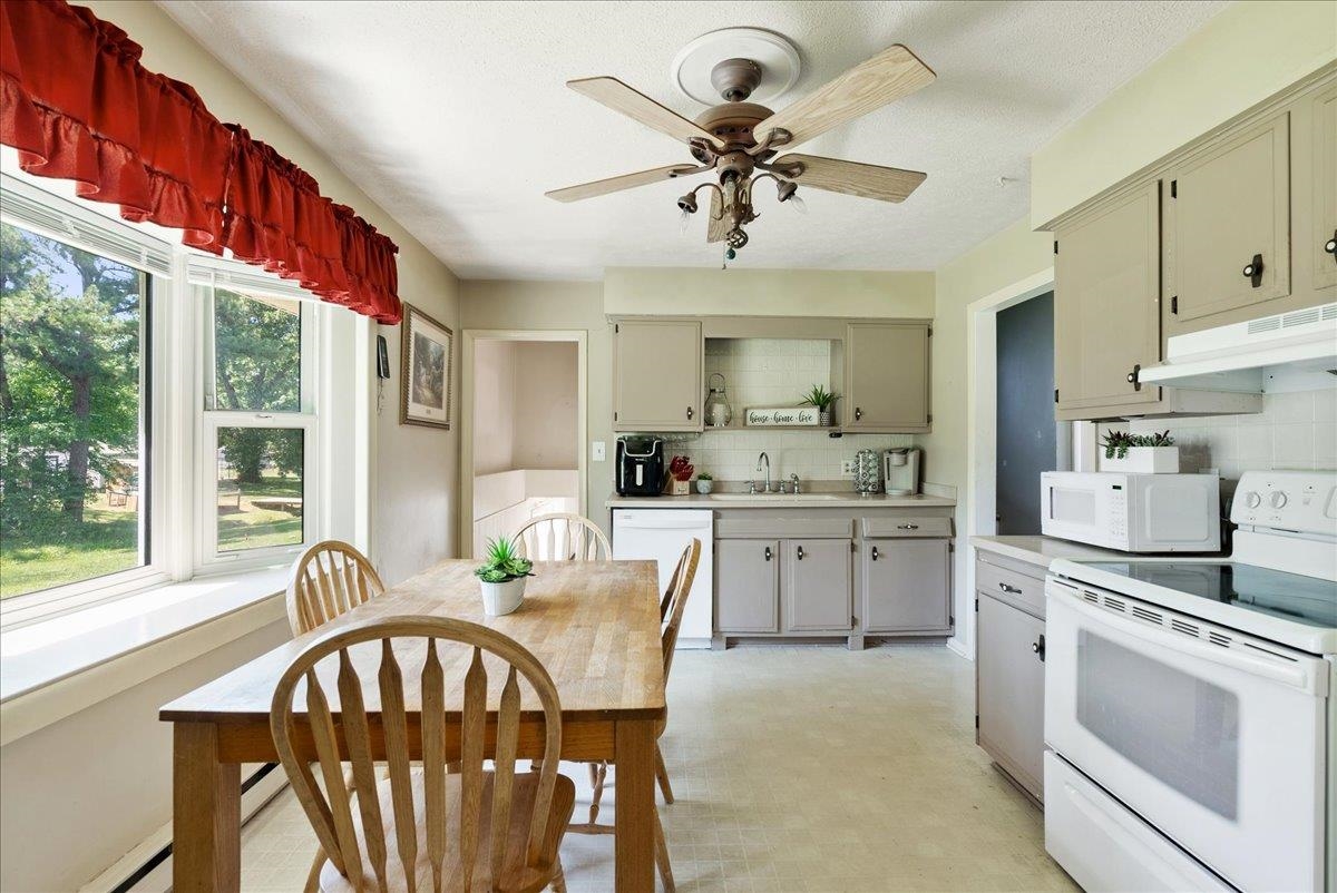 81 Ridgeview Drive Stuarts Draft, VA 24477 - Photo 15 of 35 Gallery Image 15