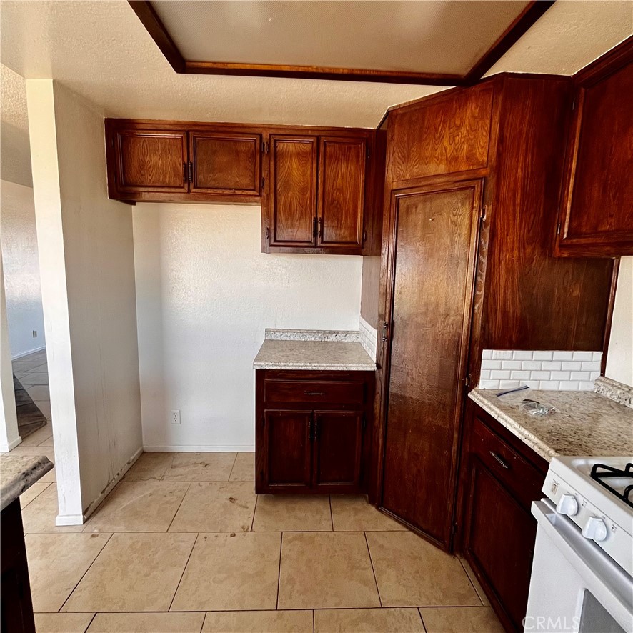 15375 Cheyenne Road Apple Valley, CA 92307 - Photo 4 of 18