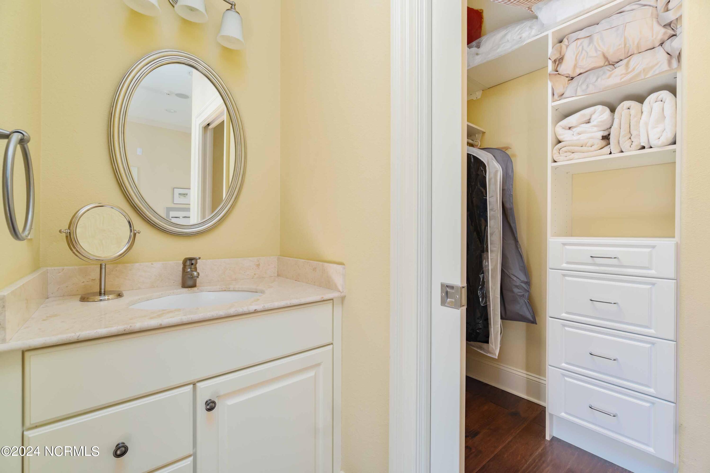 6054 Dolphin Road Oriental, NC 28571 - Photo 47 of 76 Guest Suite 2
