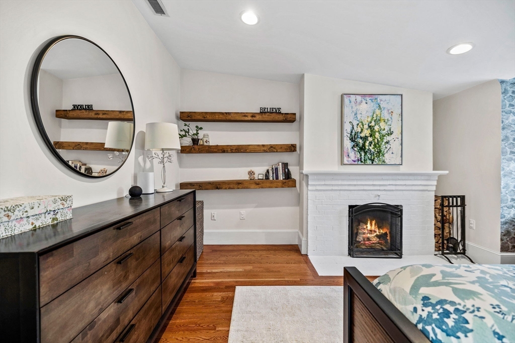 100 Main Street, Unit 5 Boston, MA 02129 - Photo 18 of 33