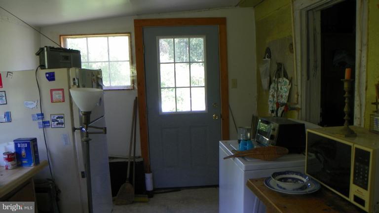 3370 Whiting Road Marshall, VA 20115 - Photo 17 of 17 Back door