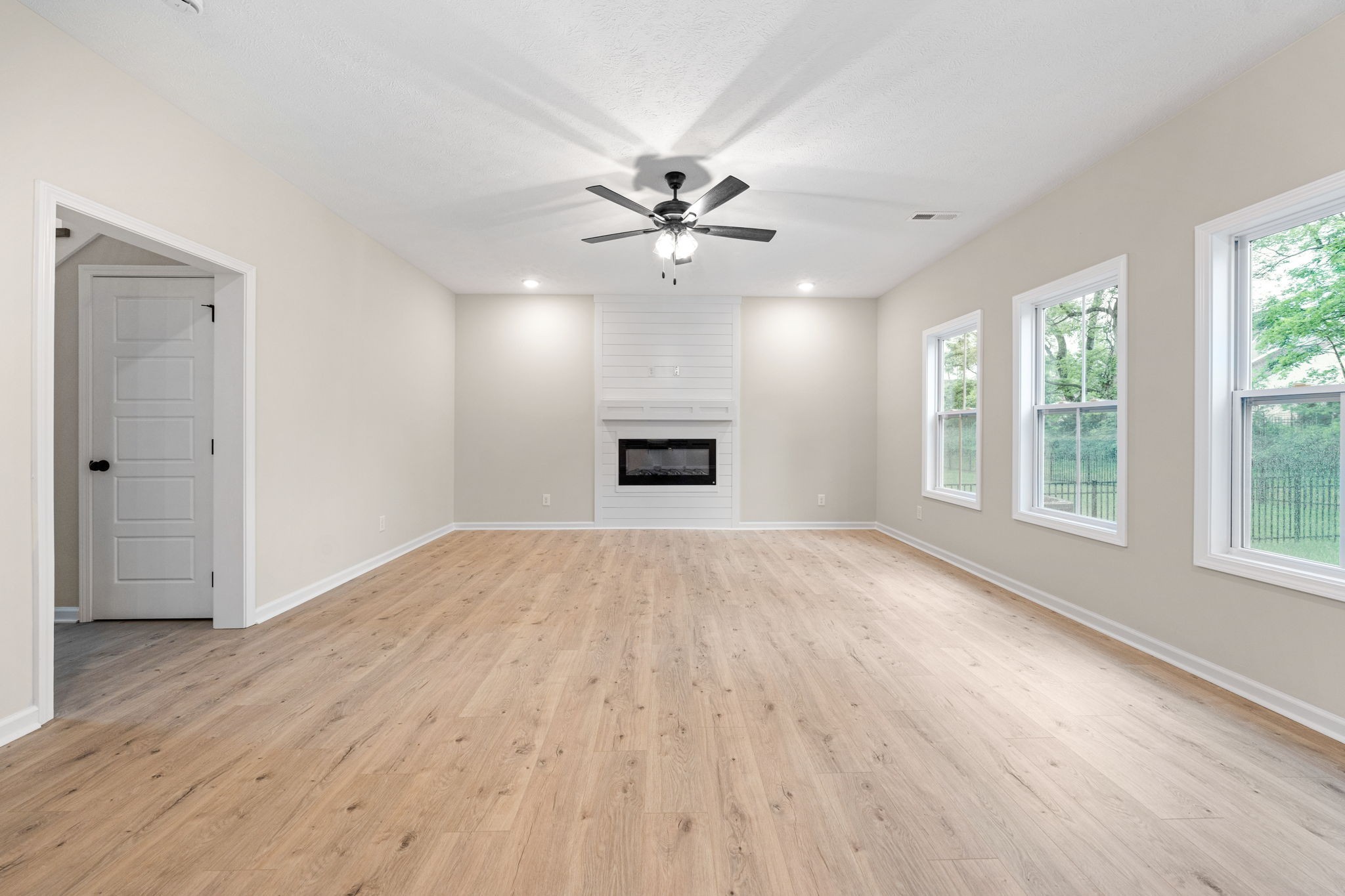 217 Wesson Road Clarksville, TN 37043 - Photo 6 of 38