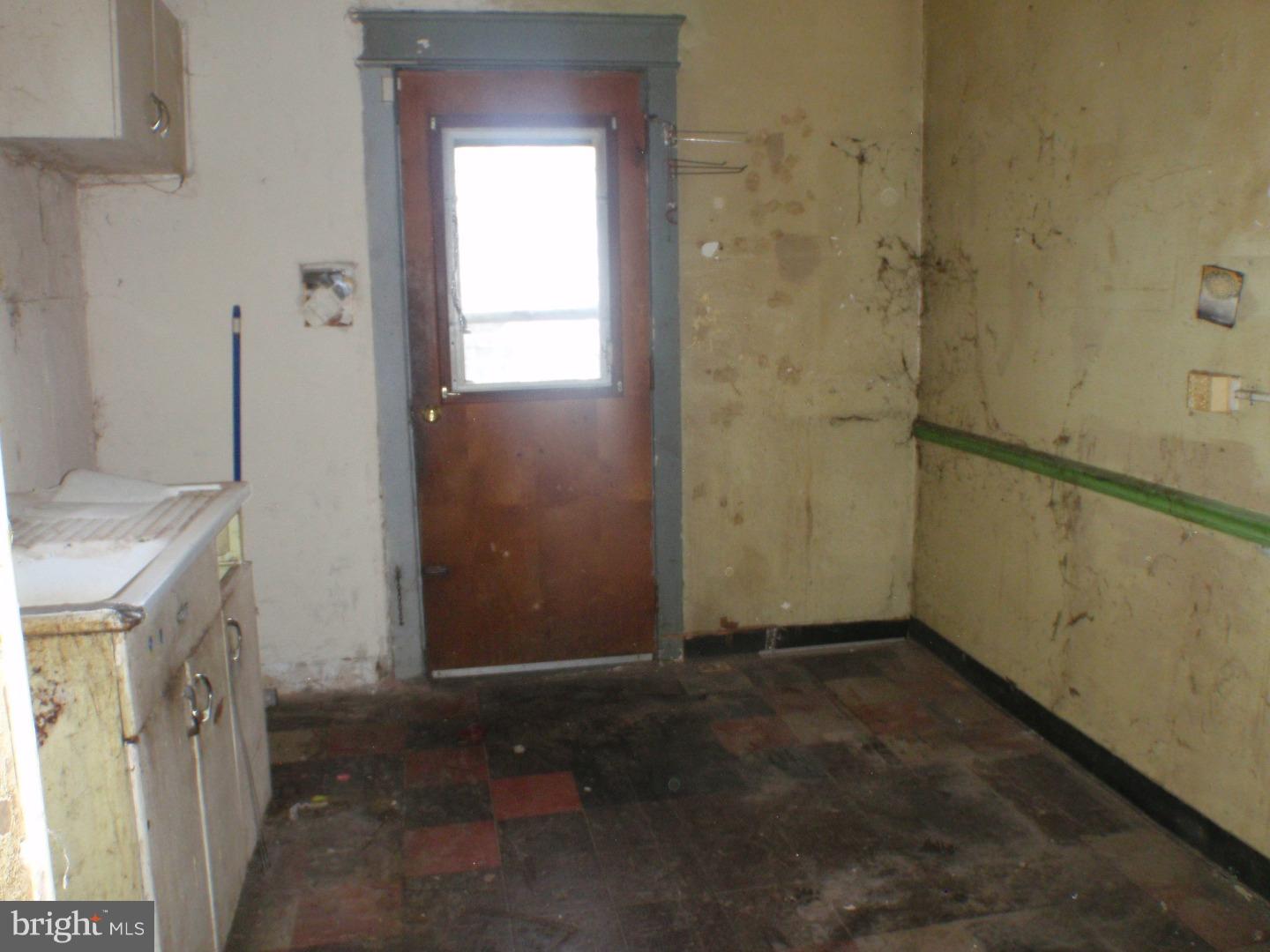 17 Vernon Road Havertown, PA 19083 - Photo 7 of 19 Kitchen