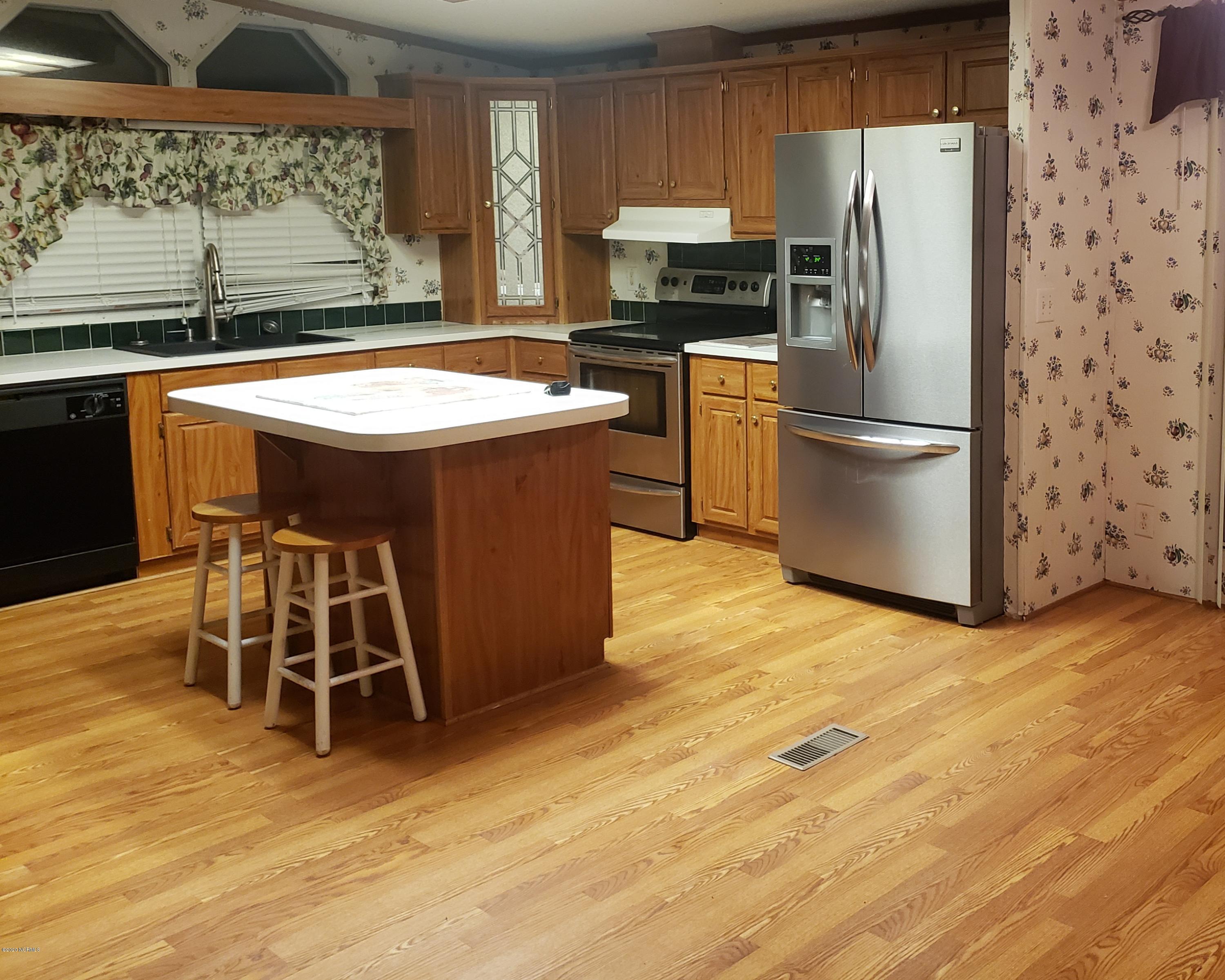 3914 Cobb Dail Road Farmville, NC 27828 - Photo 2 of 15 20201029_204545