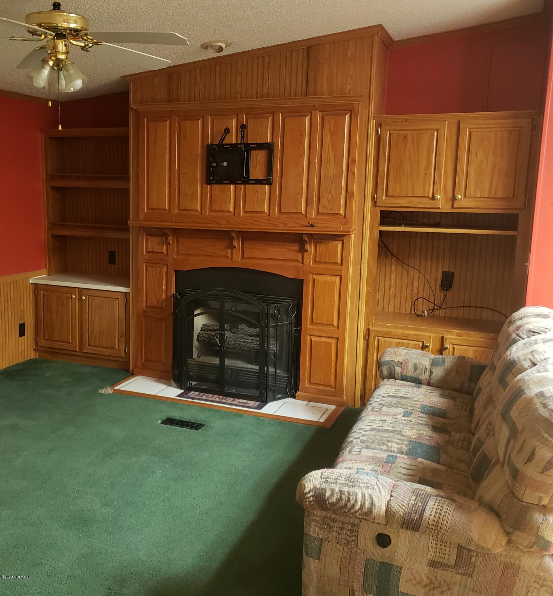3914 Cobb Dail Road Farmville, NC 27828 - Photo 5 of 15 20201029_204135
