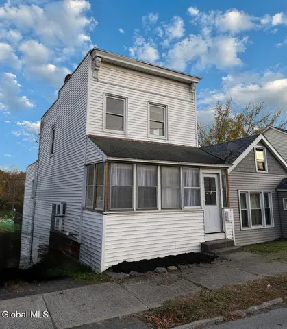 $199,900 | 269 Broadway, Menands, NY 12204