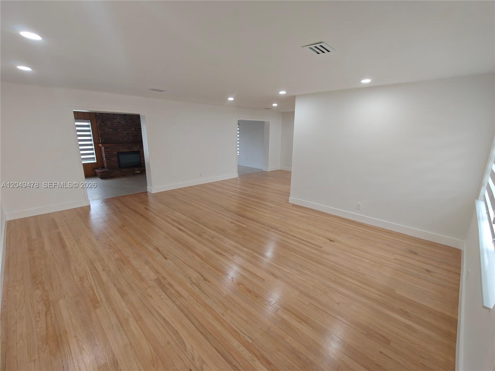 3410 Cleveland Street Hollywood, FL 33021 - Photo 8 of 24