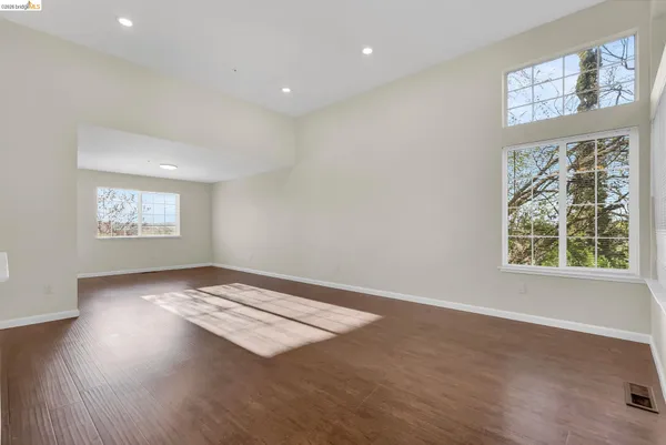 $4,095 | 410 Highland Court, Concord, CA 94520