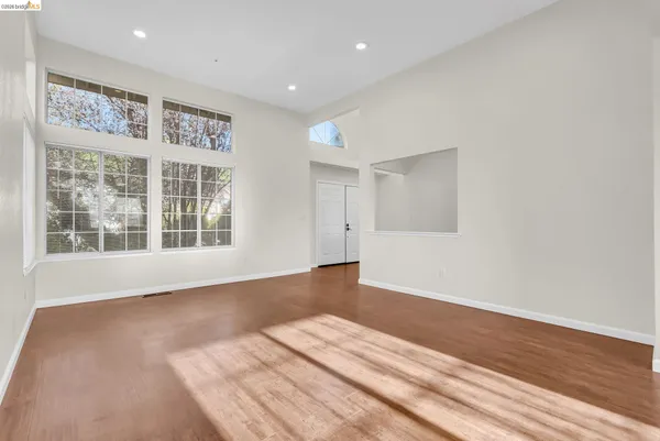 $4,095 | 410 Highland Court, Concord, CA 94520