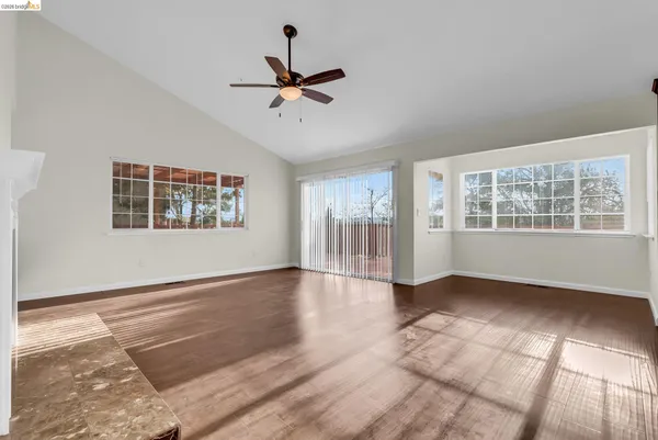 $4,095 | 410 Highland Court, Concord, CA 94520