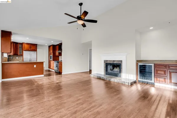 $4,095 | 410 Highland Court, Concord, CA 94520