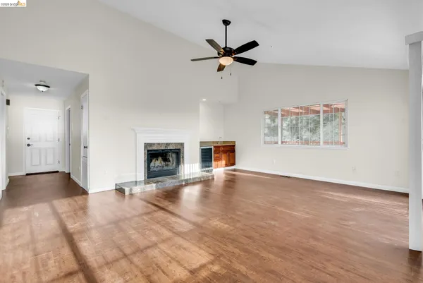 $4,095 | 410 Highland Court, Concord, CA 94520