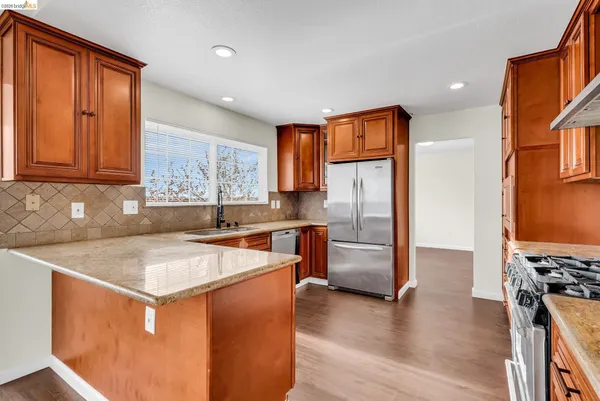 $4,095 | 410 Highland Court, Concord, CA 94520