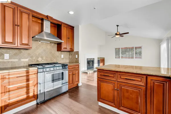 $4,095 | 410 Highland Court, Concord, CA 94520