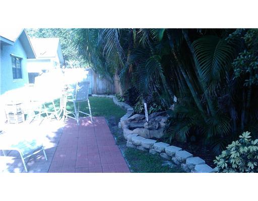 8852 Southwest 18th Road Boca Raton, FL 33433 - Photo 7 of 8 Additional Photo