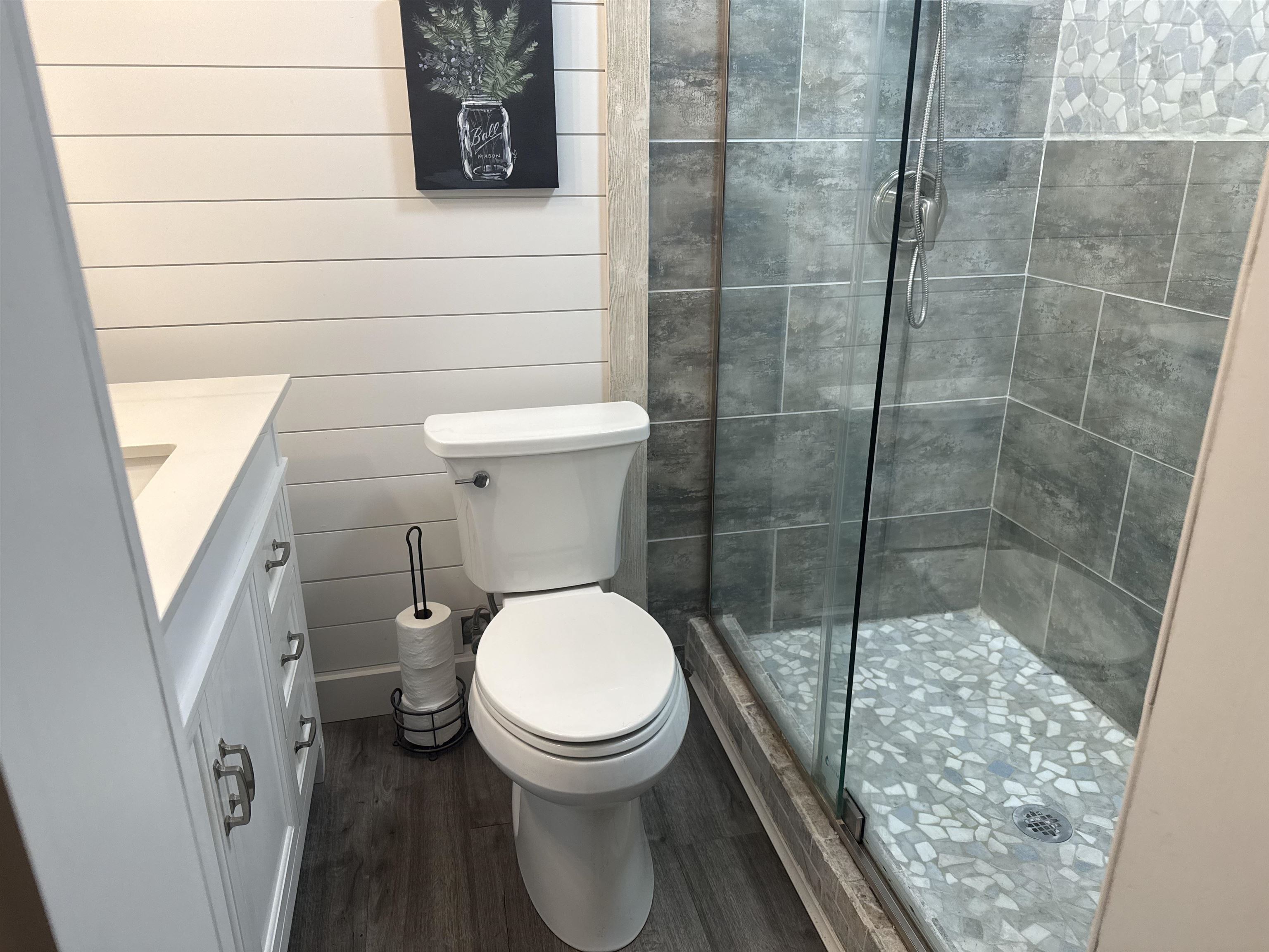 1814 Birch Post Cove, Unit 1 Germantown, TN 38138 - Photo 7 of 15 a bathroom with a toilet and a shower