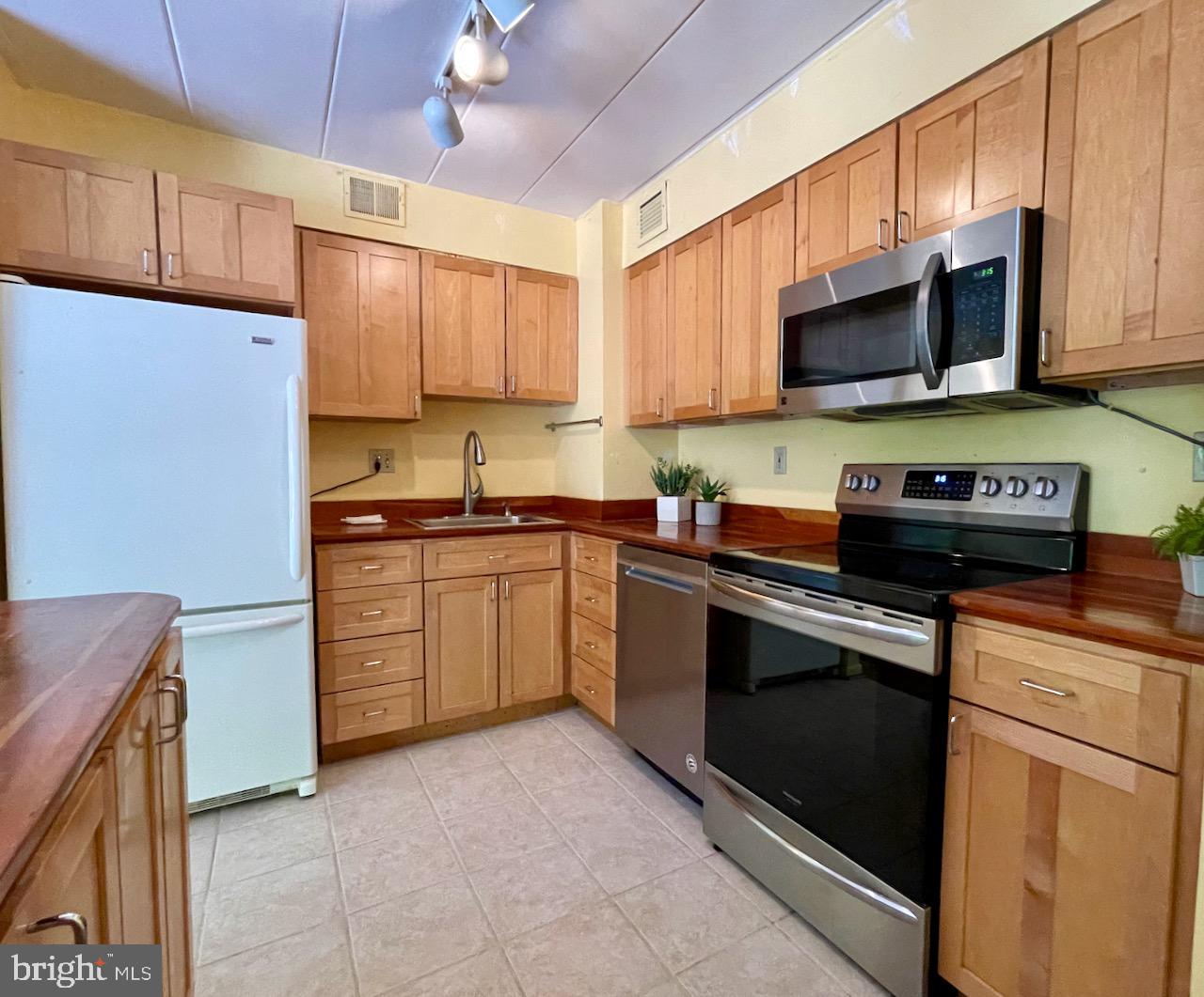 2304 Riddle Avenue, Unit 1 Wilmington, DE 19806 - Photo 9 of 22