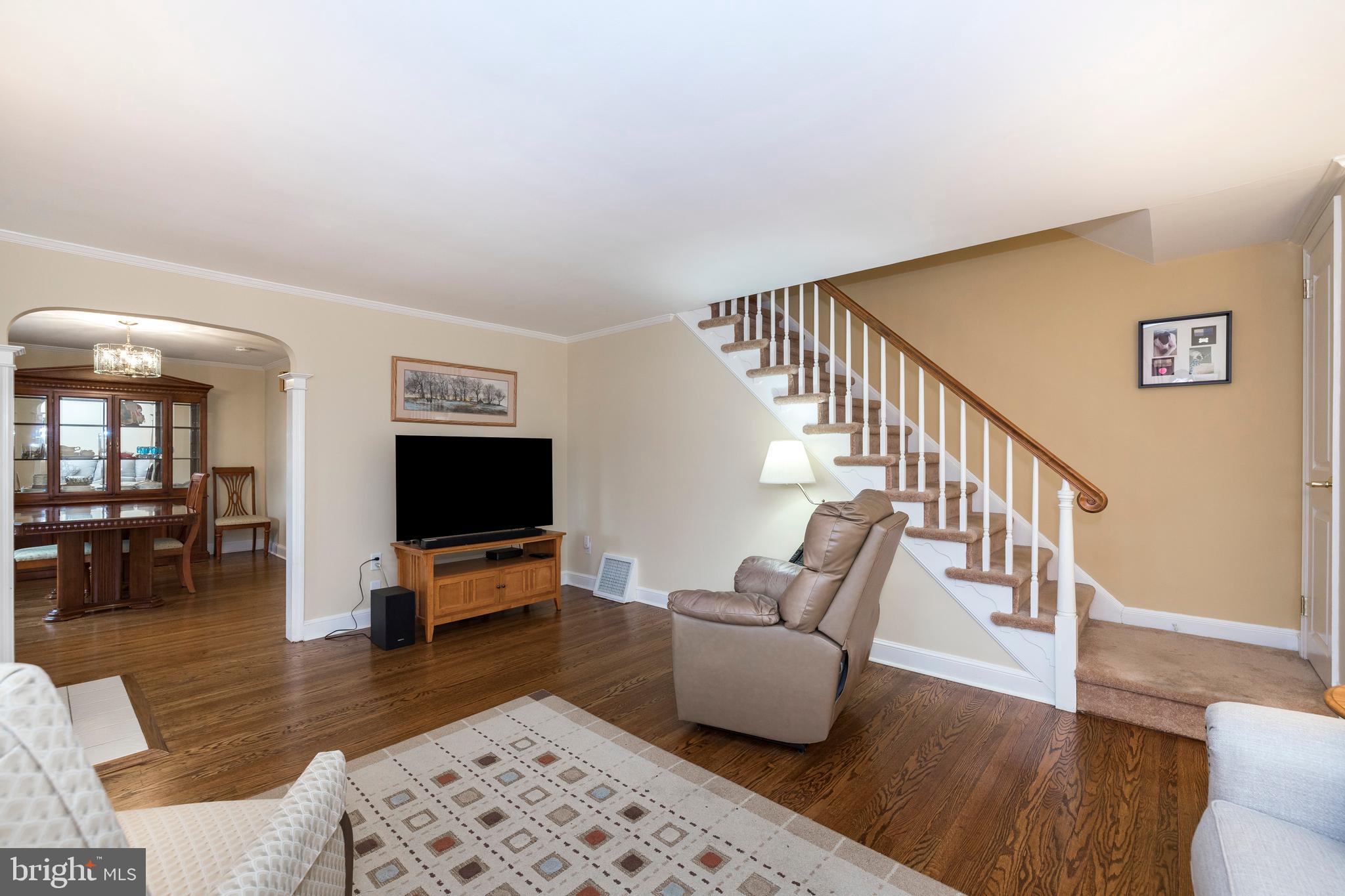 403 Avondale Road Havertown, PA 19083 - Photo 17 of 34 Livingroom