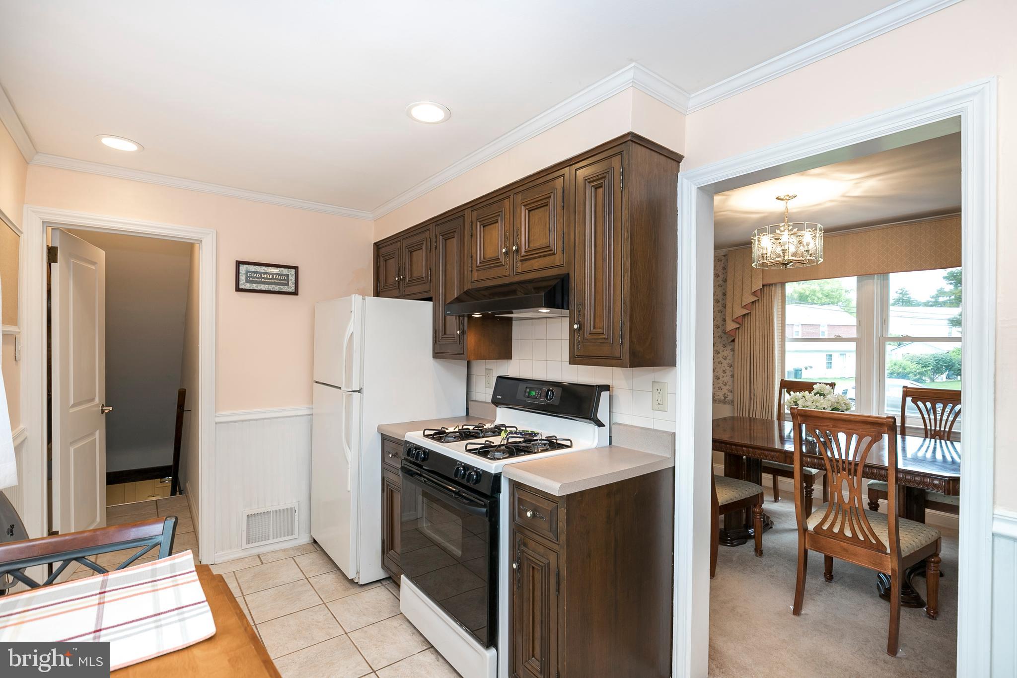 403 Avondale Road Havertown, PA 19083 - Photo 22 of 34 Kitchen