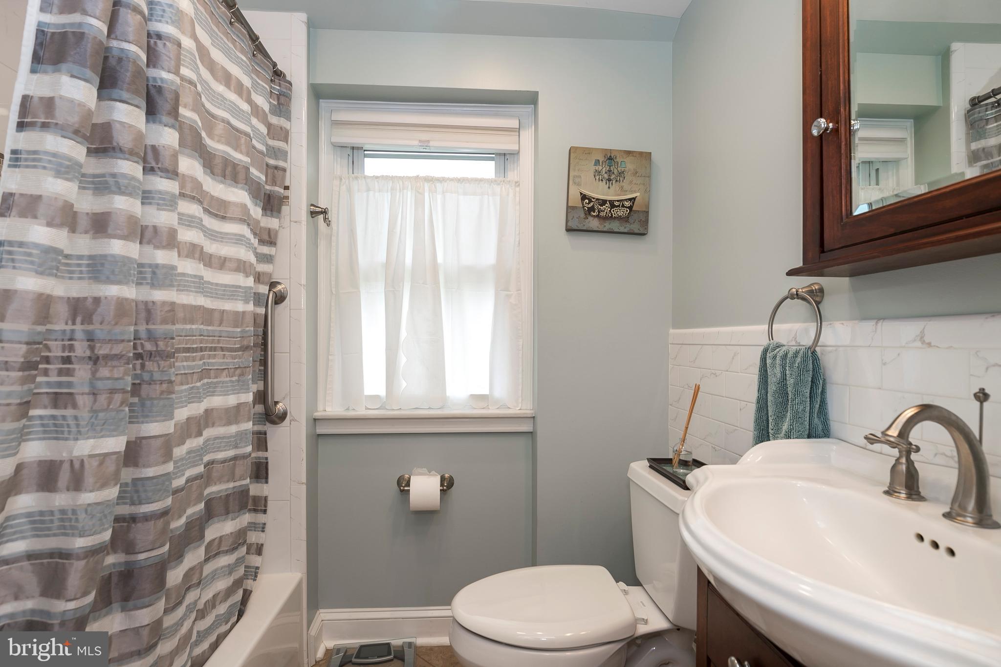 403 Avondale Road Havertown, PA 19083 - Photo 24 of 34 Main Bath