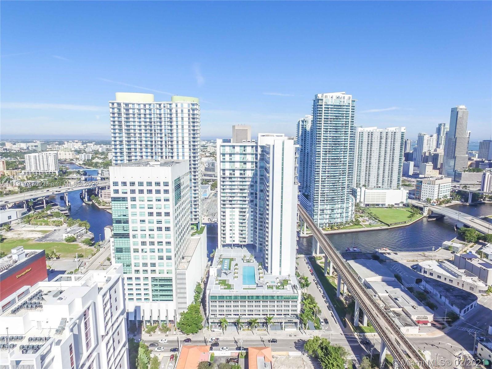 690 Southwest 1st Court, Unit 2926 Miami, FL 33130 - Photo 7 of 26 a view of city from balcony