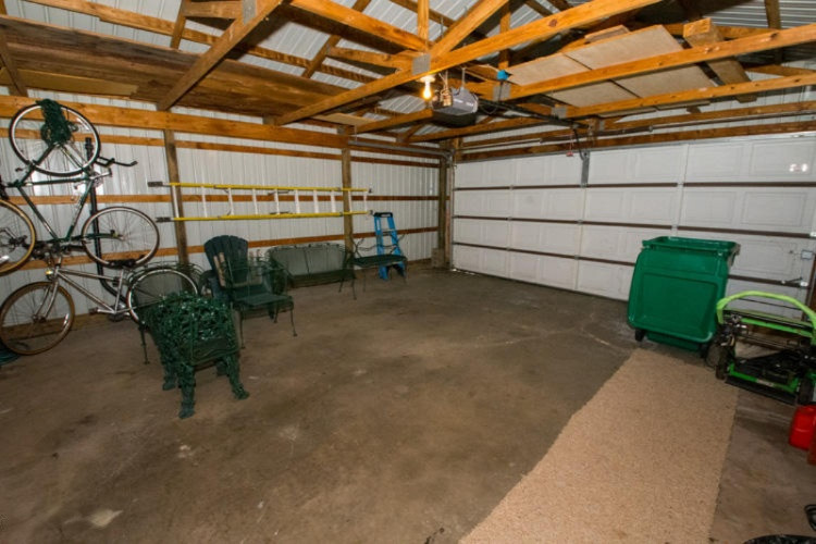 61226 Lenawee Road Cassopolis, MI 49031 - Photo 31 of 49 61226 Lenawee Cass Garage (3)