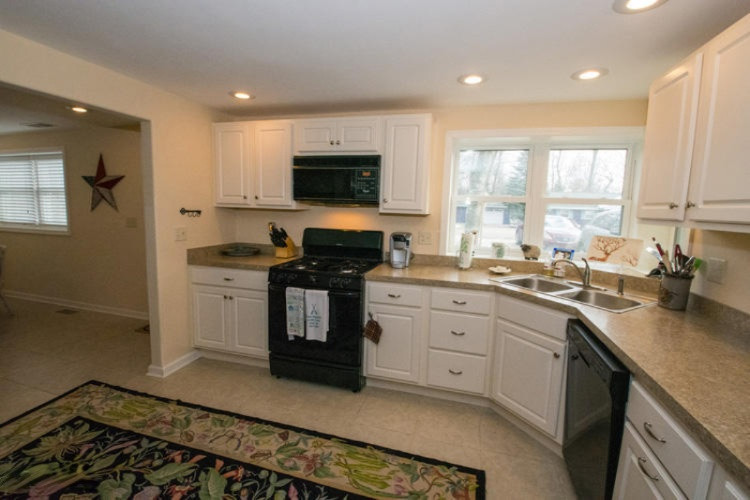 61226 Lenawee Road Cassopolis, MI 49031 - Photo 34 of 49 61226 Lenawee Cass Kitchen (4)