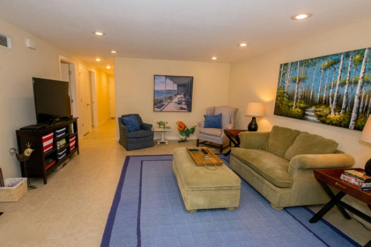 61226 Lenawee Road Cassopolis, MI 49031 - Photo 40 of 49 61226 Lenawee Cass Living room (5)