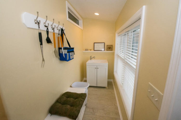 61226 Lenawee Road Cassopolis, MI 49031 - Photo 44 of 49 61226 Lenawee Cass Puppy bath