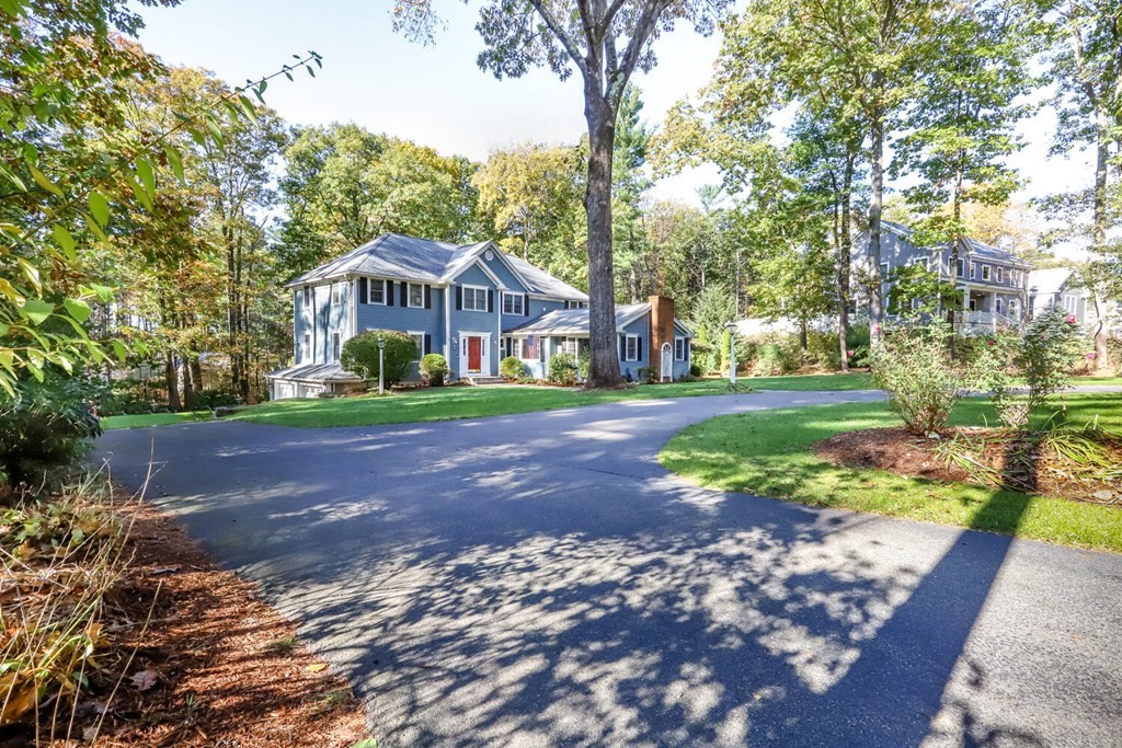 13 Algonquin Road Canton, MA 02021 - Photo 3 of 29