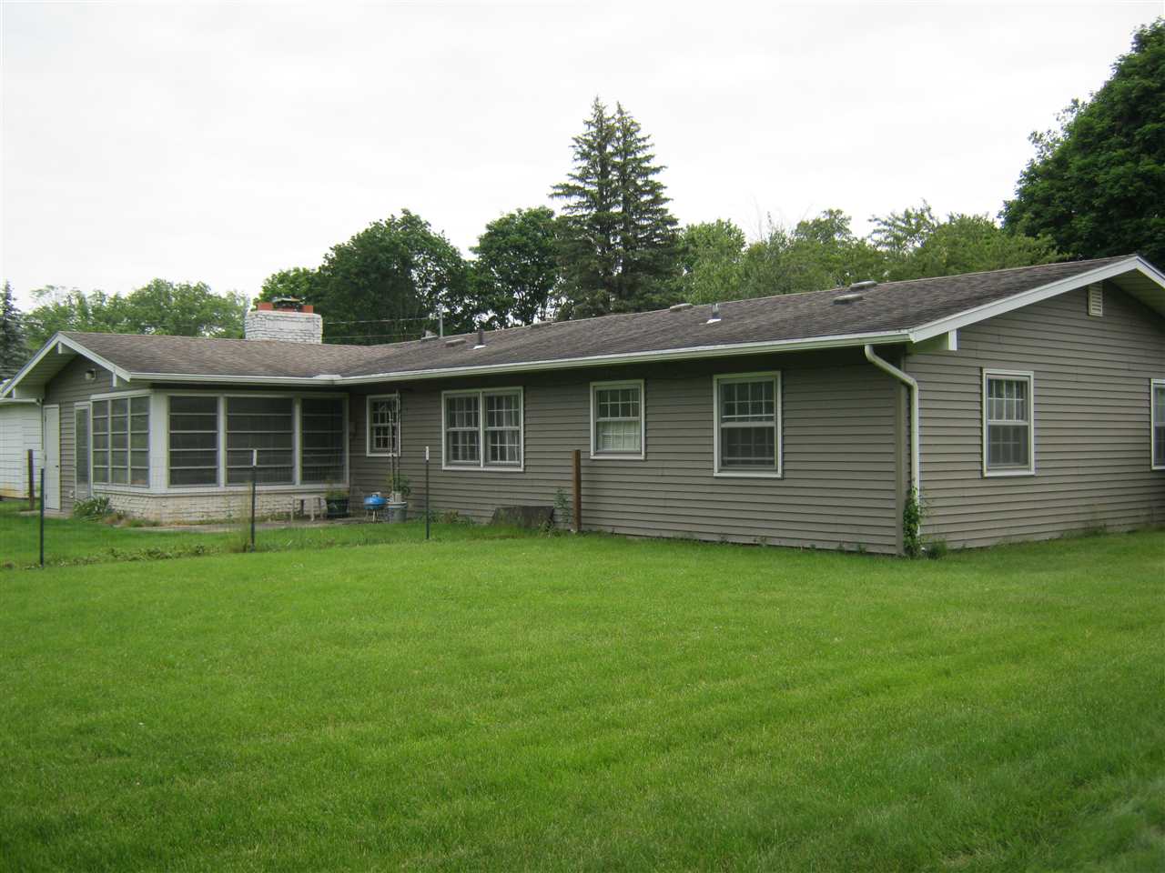 1632 Mayflower Road Fort Wayne, IN 46819 - Photo 17 of 19