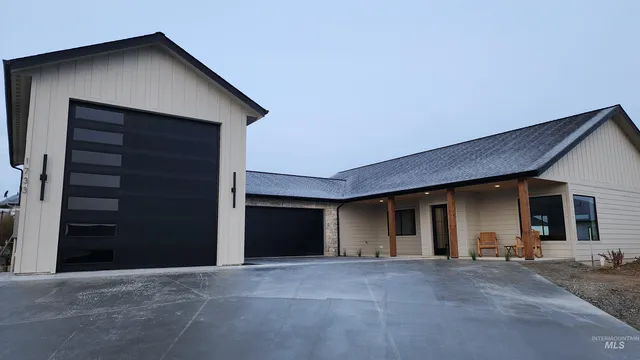 $595,000 | 1733 Canyon Crest Way, Lewiston, ID 83501