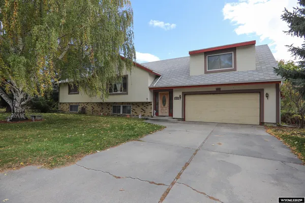 $470,000 | 719 Fullerton Avenue, Buffalo, WY 82834
