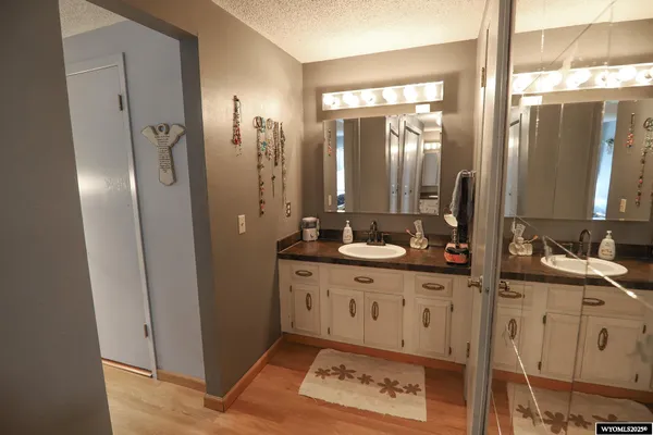 $470,000 | 719 Fullerton Avenue, Buffalo, WY 82834