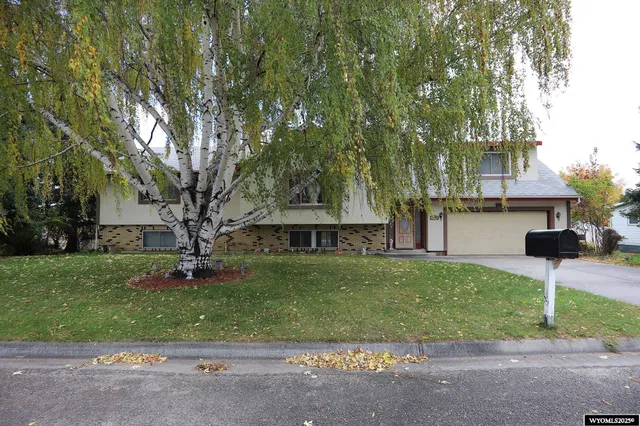 $499,500 | 719 Fullerton Avenue, Buffalo, WY 82834