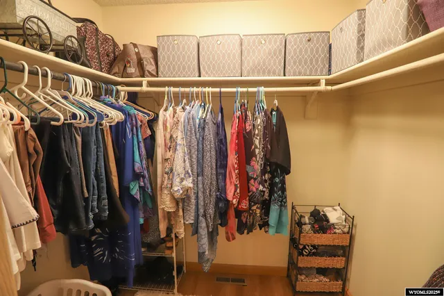 $499,500 | 719 Fullerton Avenue, Buffalo, WY 82834