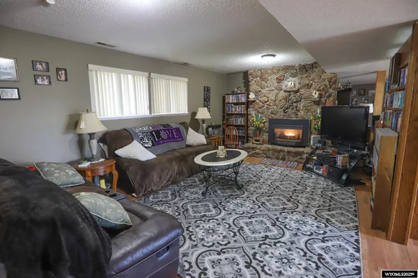 $470,000 | 719 Fullerton Avenue, Buffalo, WY 82834