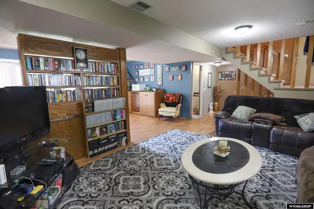 $499,500 | 719 Fullerton Avenue, Buffalo, WY 82834