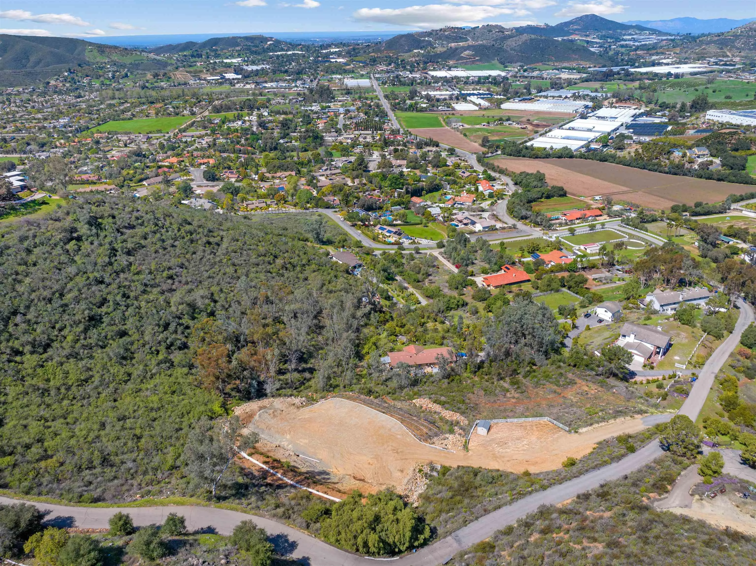 827 Eucalyptus Woods Road, Unit R006 San Marcos, CA 92069 - Photo 27 of 34 a view of a city