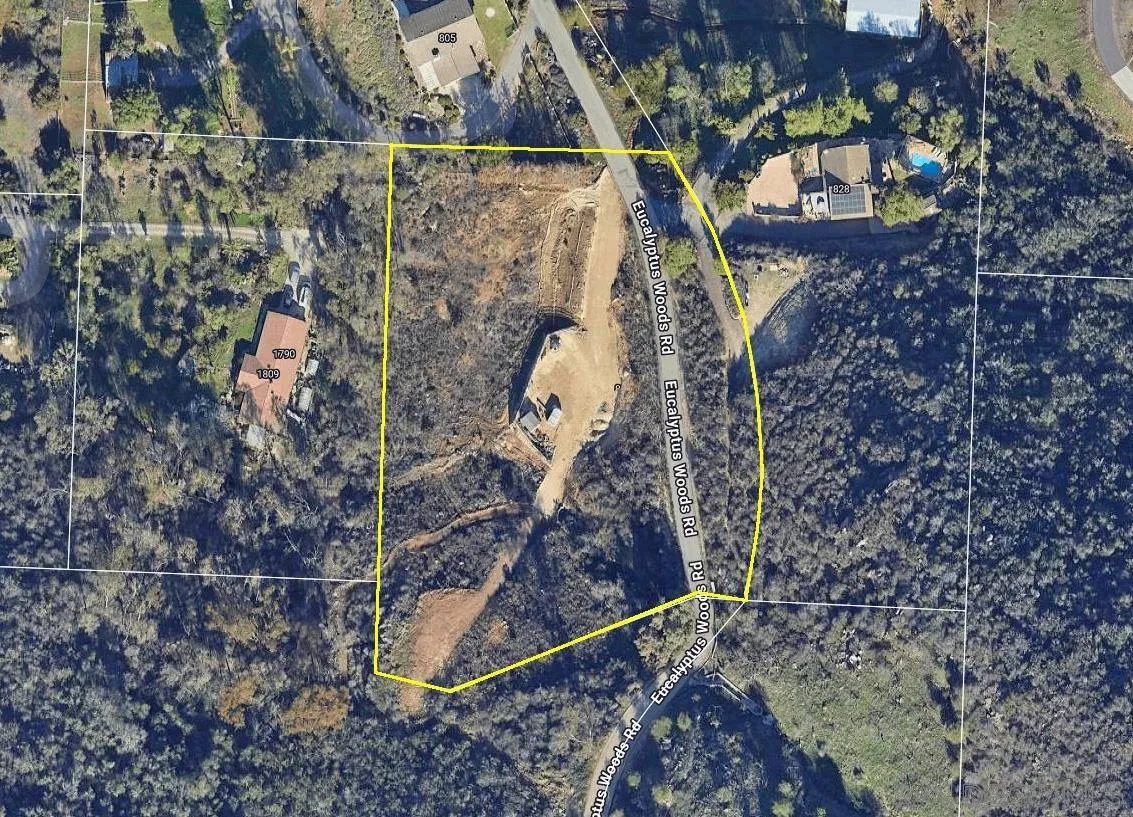 827 Eucalyptus Woods Road, Unit R006 San Marcos, CA 92069 - Photo 34 of 34 a bird view of a yard