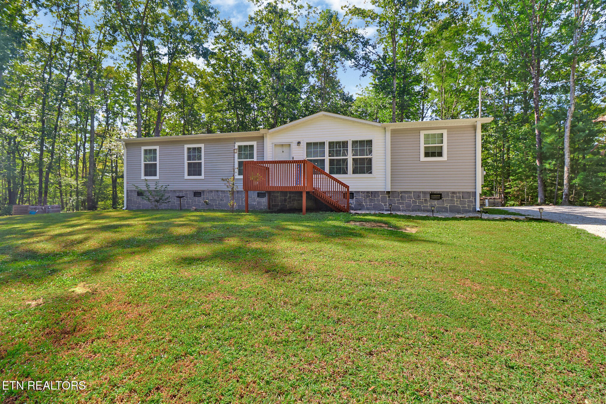 137 Grouse Ridge Road Harriman, TN 37748 - Photo 25 of 51 if1a5499-if1a5503