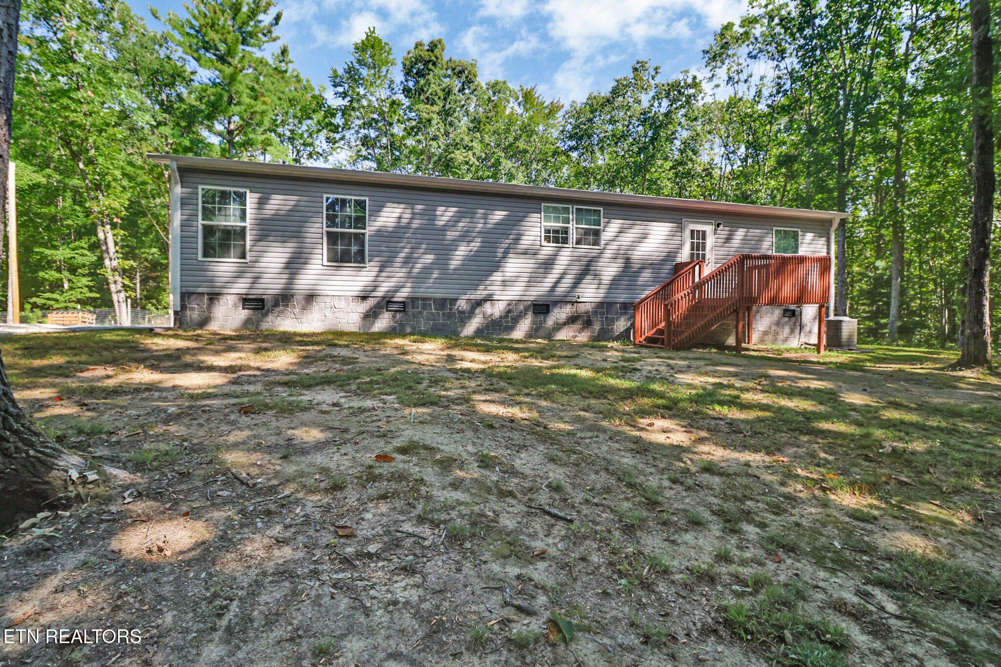 137 Grouse Ridge Road Harriman, TN 37748 - Photo 30 of 51 if1a5524-if1a5528