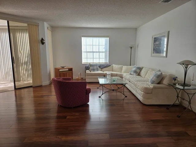 $225,000 | 5135 Floria Drive, Unit G, Boynton Beach, FL 33437