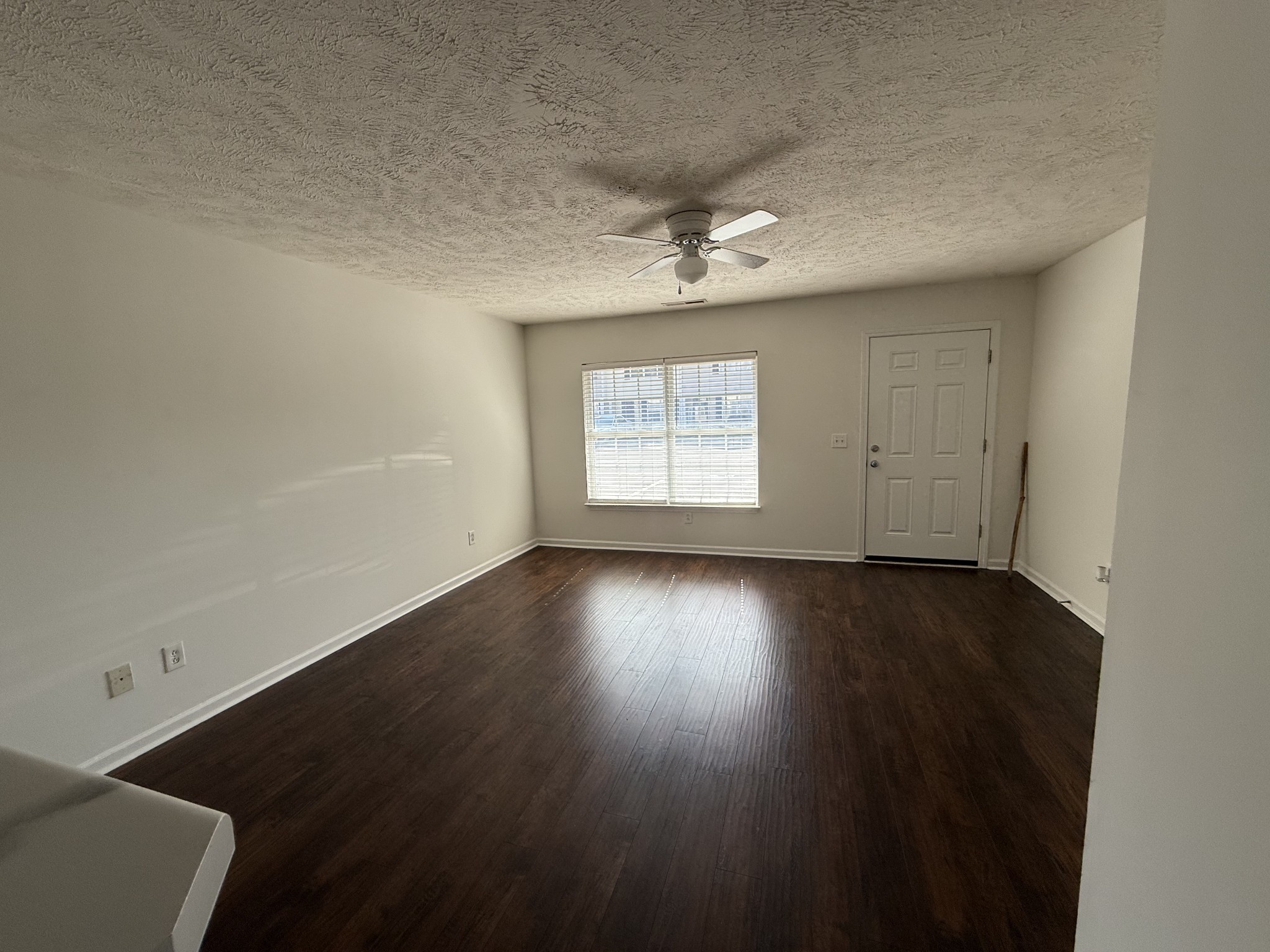 2961 South Rutherford Boulevard, Unit D8 Murfreesboro, TN 37130 - Photo 3 of 14