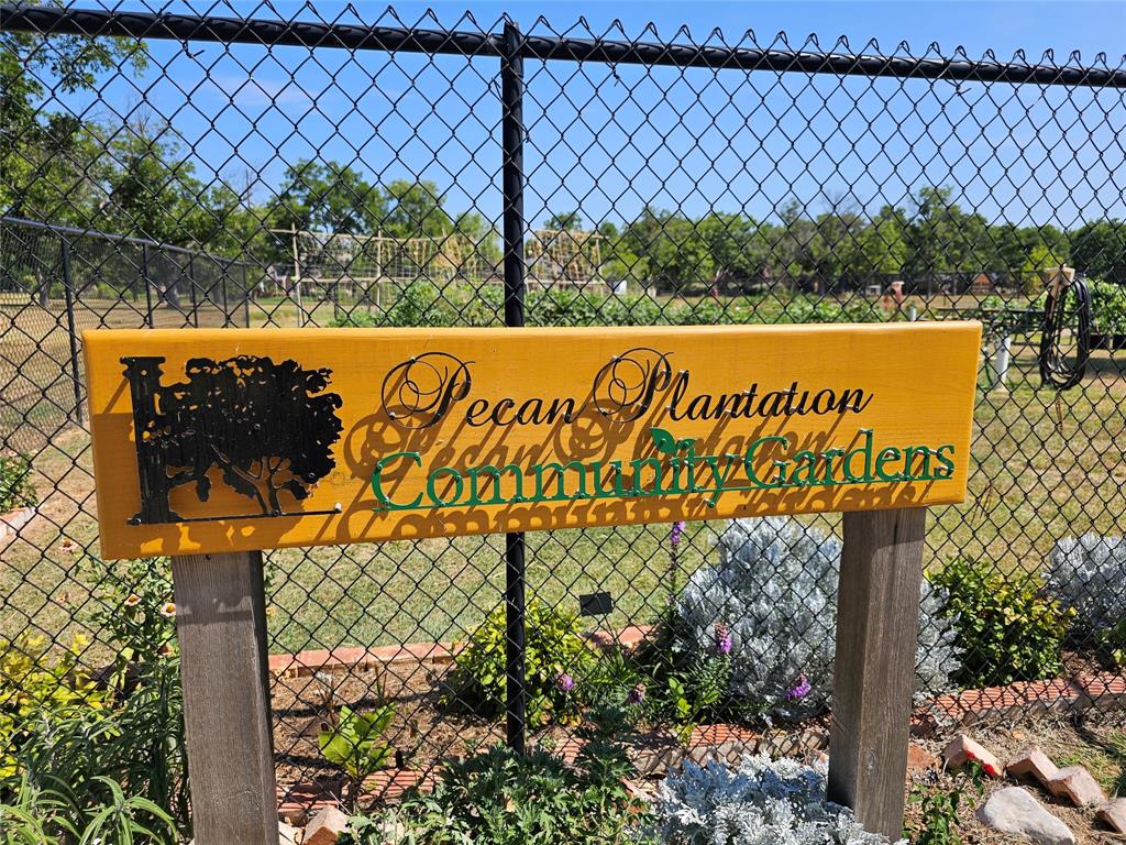 1437 Cirrus Loop Granbury, TX 76049 - Photo 20 of 35 Community garden