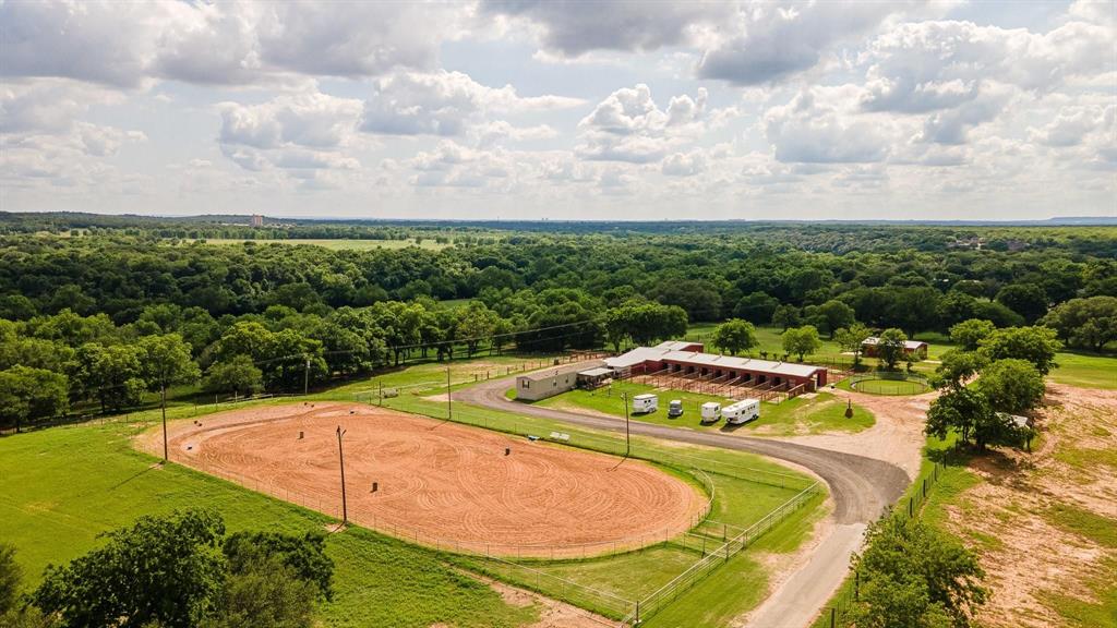 1437 Cirrus Loop Granbury, TX 76049 - Photo 30 of 35 Equestrian area