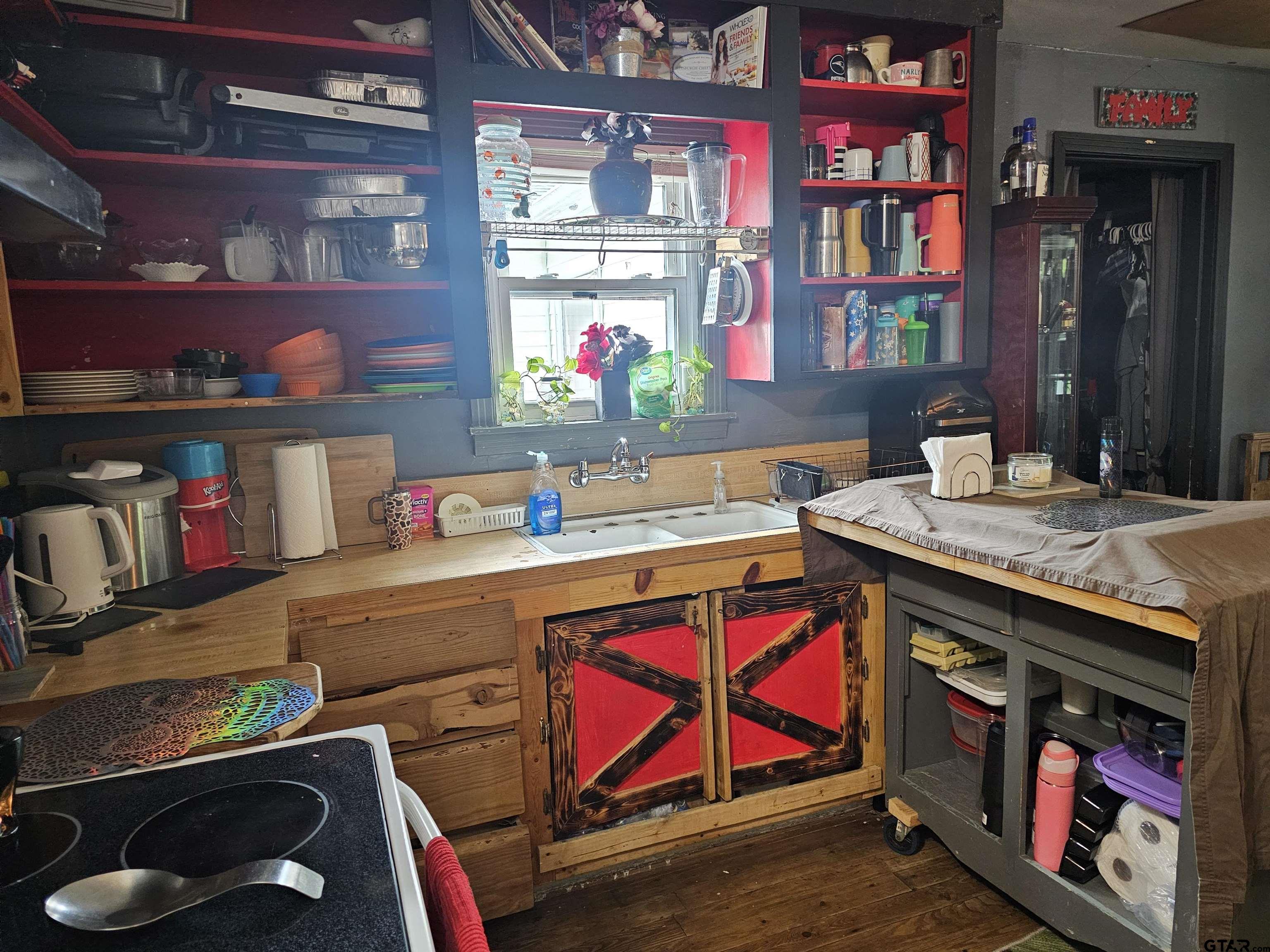 207 Forrest Street Henderson, TX 75654 - Photo 6 of 22