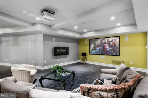 a view of a livingroom with furniture