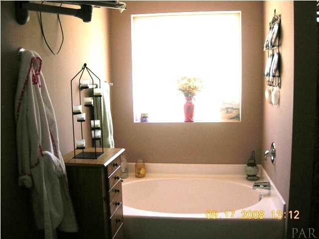 520 Nix Road Pensacola, FL 32506 - Photo 9 of 23 Gallery Image 9